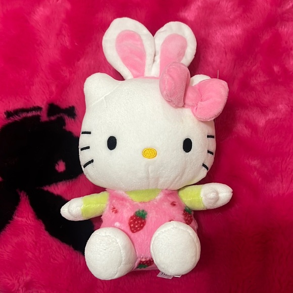 Hello Kitty Accessories - NWT EASTER PLUSH